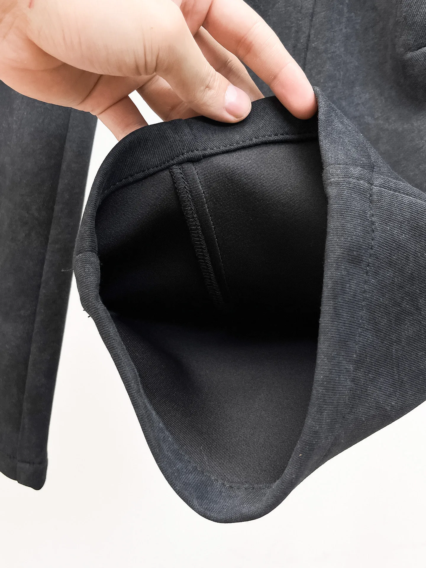 Balenciaga 🆕2026 Autumn and Winter New Arrival Casual Pants! The official website will be released simultaneously. Brand Classic LOGO casual pants, customized fabrics, excellent comfort and strong touch. Highly recognisable, perfect appearance and craftsmanship. Size:M-3XL